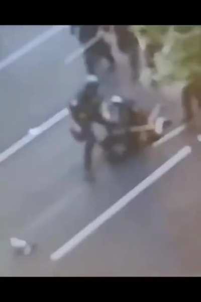 Cops shoot at window of guy recording in Louisville, Kentucky