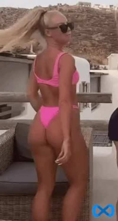 Alisha Lehmann is the PERFECT Swiss PAWG! 🍑
