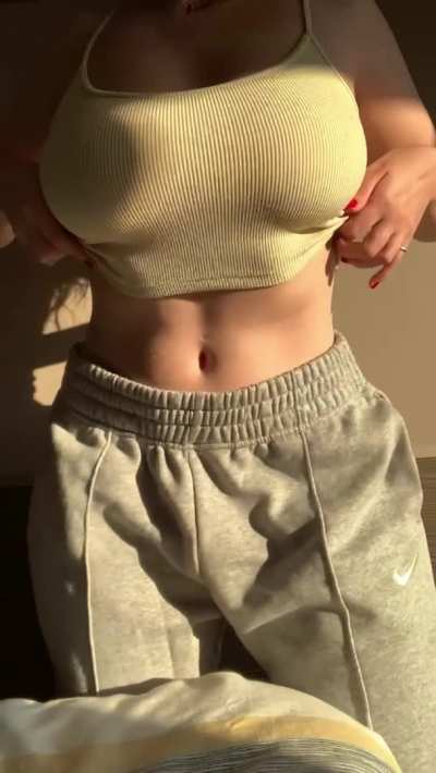 I don’t know if they could look any bigger than they do in this top…