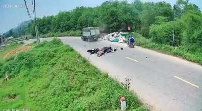 Two motorcycles crash with each other