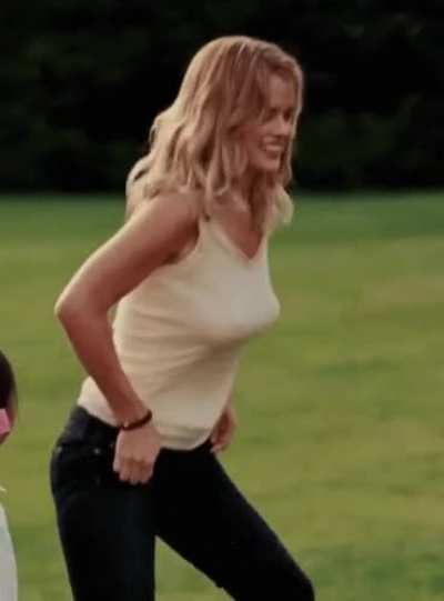 Alice Eve