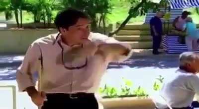 O MUCA COM 1 HORA DE ATRASO