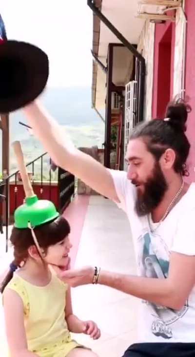 Wholesome daddy and daughter time