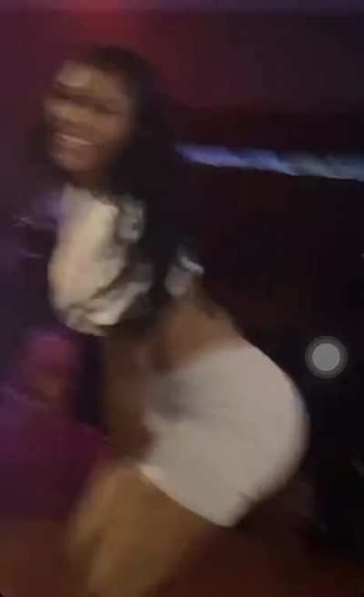 Big Booty Twerk 1/2