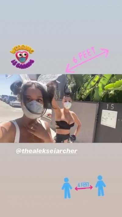 Public deep cleavage