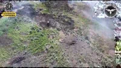 Wounded soldier is crawling on battlefield but is dispatched by FPV drone
