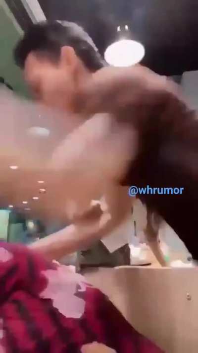 Influencer and Woman Exchange Insults at Restaurant, Husband Assaults Influencer