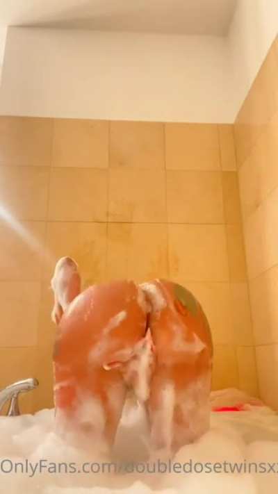 Tub Show