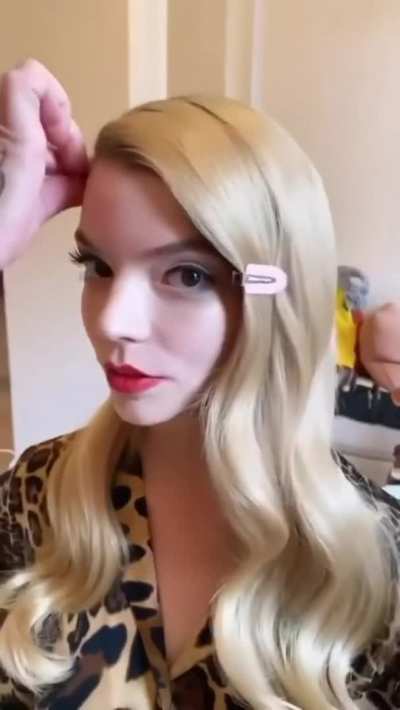 Just wanna nut all over Anya Taylor-Joy's pretty face!
