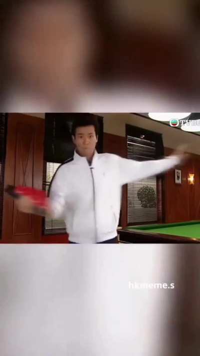 Dao fight on snookers table 
