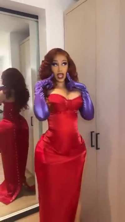 Feeling so horny for Cardi rn