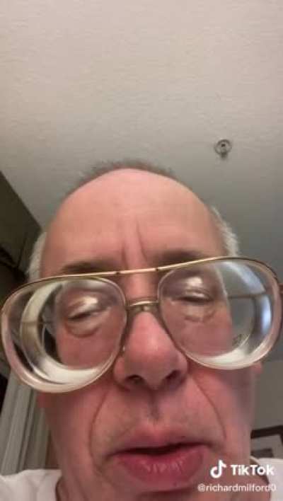 The legend u/Thickeyeglasses has tranceded Reddit
