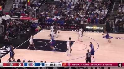 [Highlight] Clippers season starts with George pass for Kawhi dunk, Kawhi pass for Russ dunk, Russ pass for George dunk.