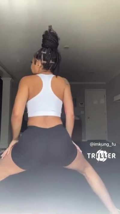 Bouncin that ass🍑😍<wbr>🤤