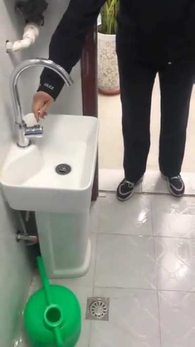 What wonderful basin.