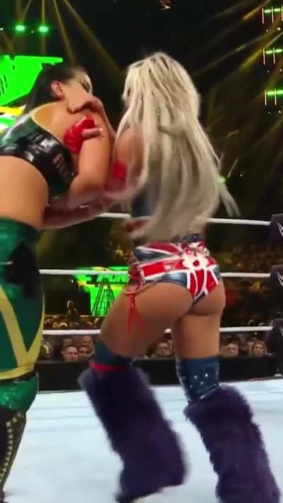 More of Liv from MITB last night ð¥ ð¬ð<wbr>§