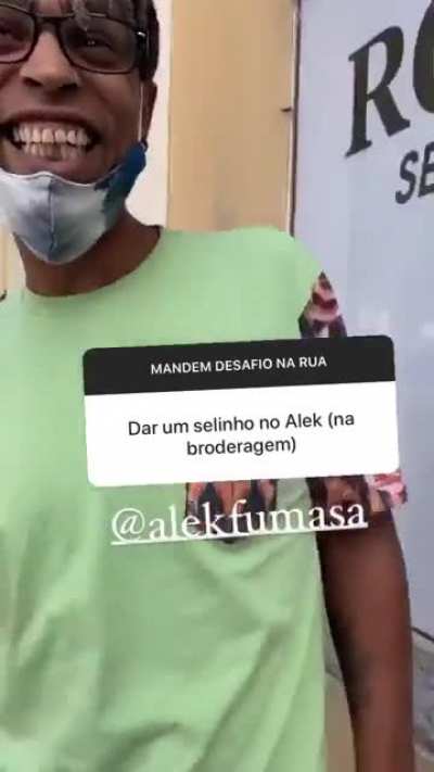 Ó o Alek