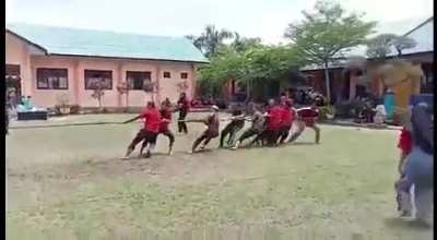WCGW standing on TOW rope on both feet