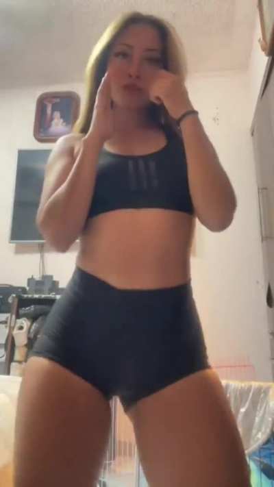 Karen Cruz/crzkaren Twerk Edit
