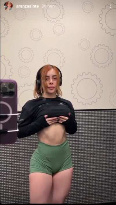 Buscas Gymcrush y te aparece ella jsjsjs