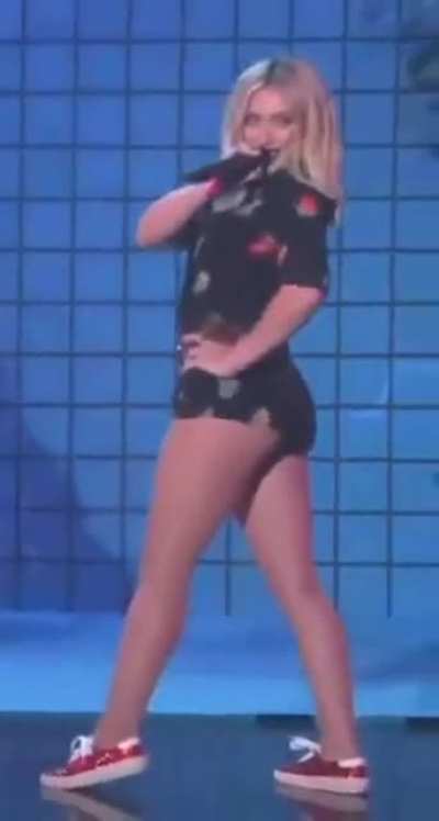 Wiggle that ass