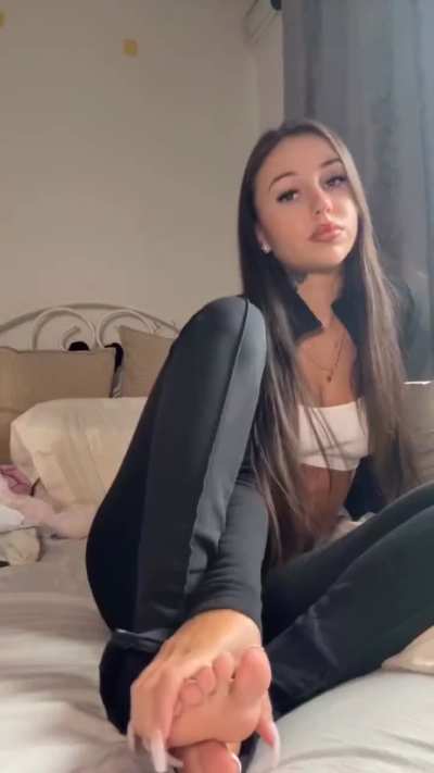 wld you lick my toes before or after I strip off?
