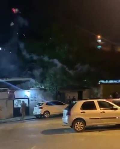 Tinha que ser br