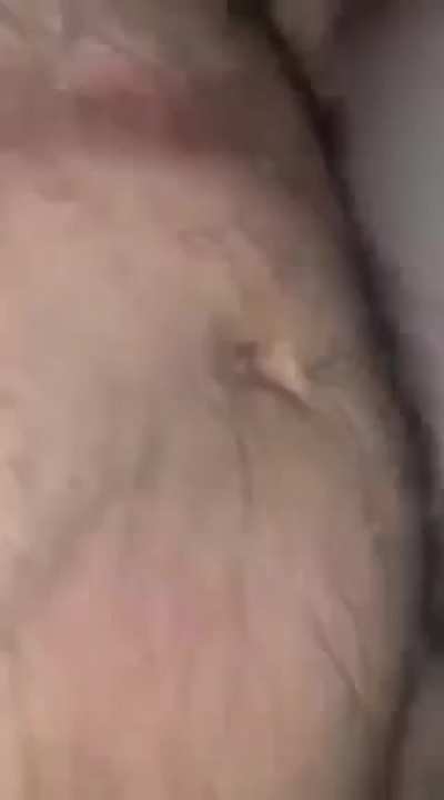 can someone drop the name or ig of this girl