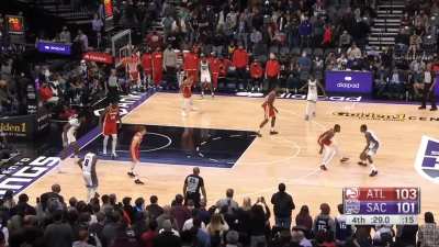 [Highlight] Kevin Huerter muscles in the clutch go-ahead bucket with 37.7 left