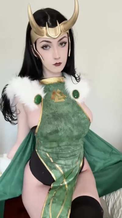 Lay Loki cosplay