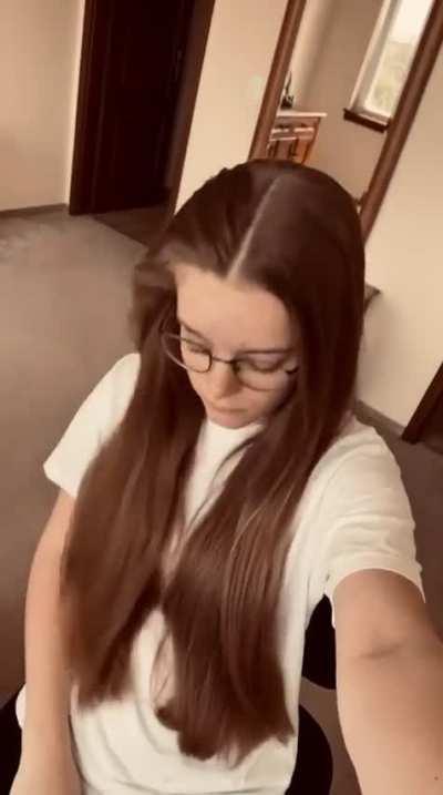Maybe a need to cut it✂️🖤