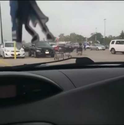 What the Hell??? Shopping Carts tho… [Weird]