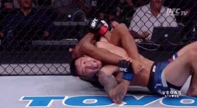 One of the best submissions in UFC history