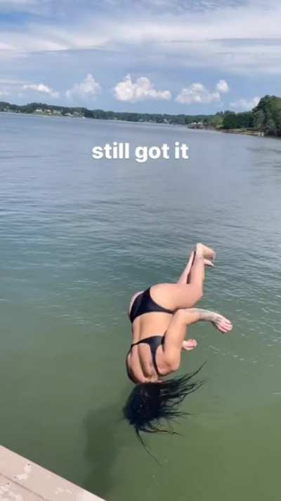 Kris Statlander bikini booty