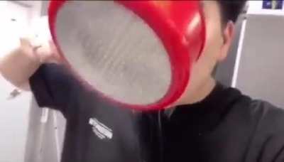 How to Eat ramen