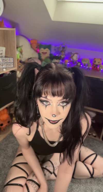 Creampie this clown hehe