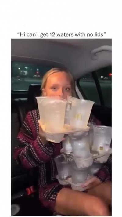 Punami's assistant getting driven to Summoner's Rift to bring her boss her refreshments.