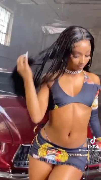 Rubi rose>>
