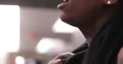😂