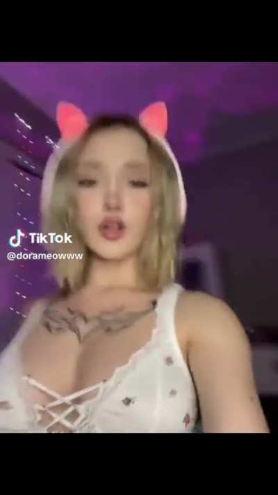@dorameowww