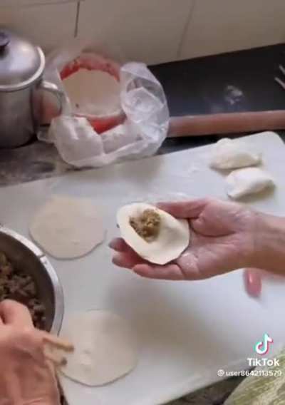 Karipap raya bila tak sempat beli acuan