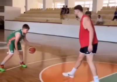 Alperen Sengun improving his defensive game back in Turkey 💪🏼