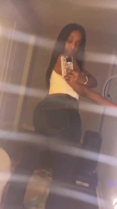 Lysa 🍑 (Mahlissa Mom)