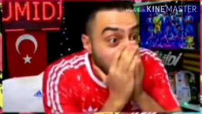 Odamda rastgele bir yere yumruk atarım. En güçlü cine vurduğumu ve kavga çıkarttığımı gören diğer cinler: