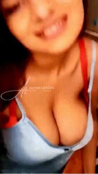 Anveshi jain nip slip