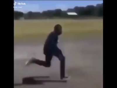 😳