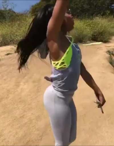 Cameron/ Ariane Twerks & Slaps Her Ass