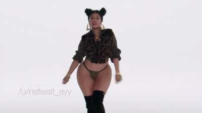 Nicki Minaj's walk from Barbie Tingz (50%, optical flow)