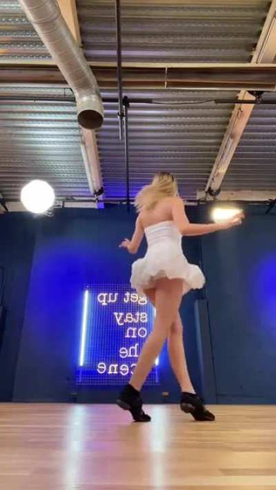 showing some upskirt