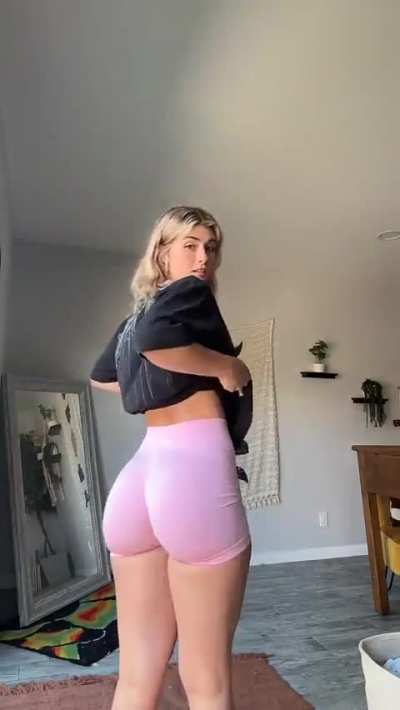 Faith | booty in gym fit | Snapchat | August 2023